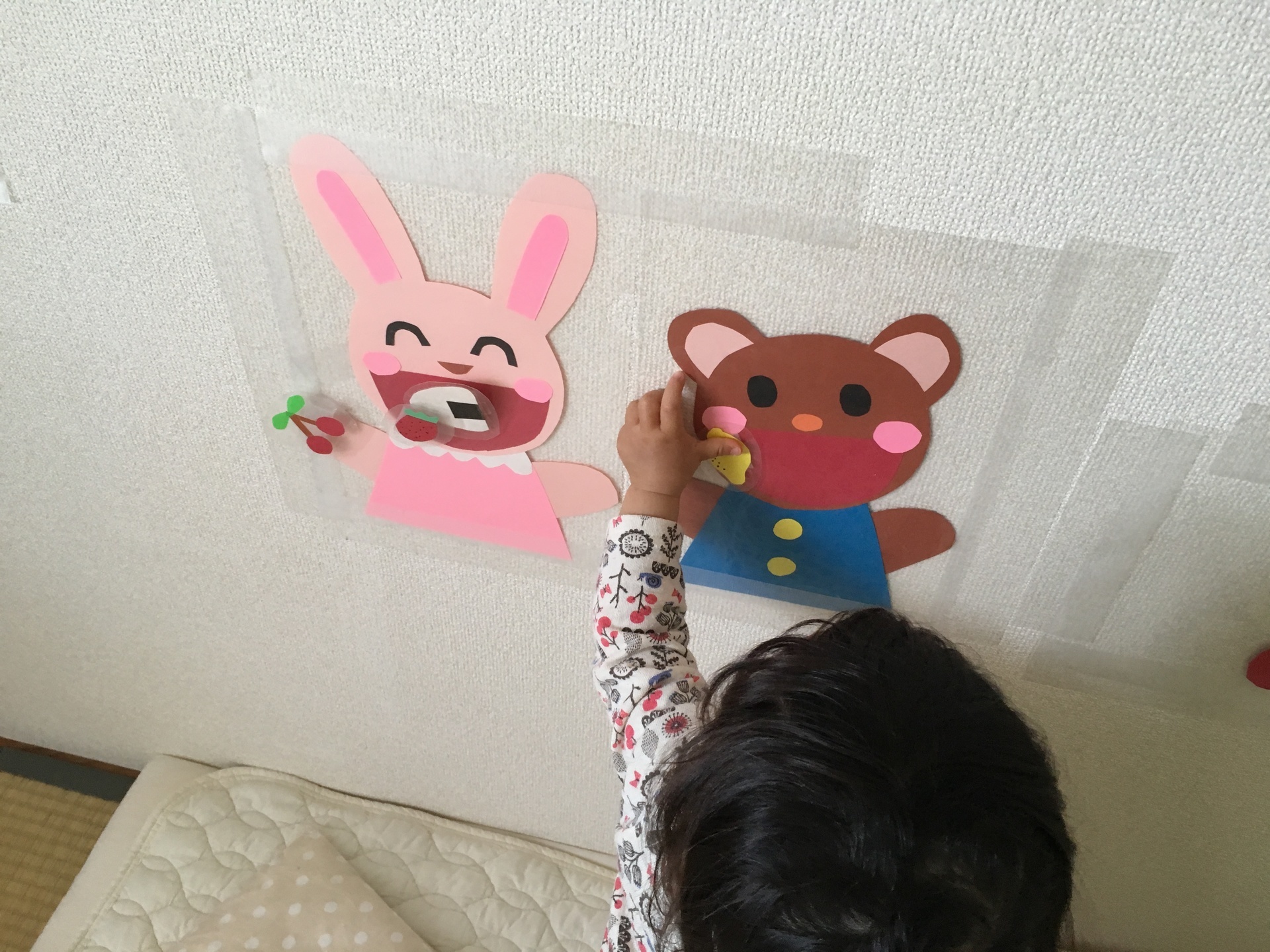 一歳3ヶ月 はったりはがしたりするおもちゃ 全力で初めての子育て 手作りおもちゃにイベントにー In神戸